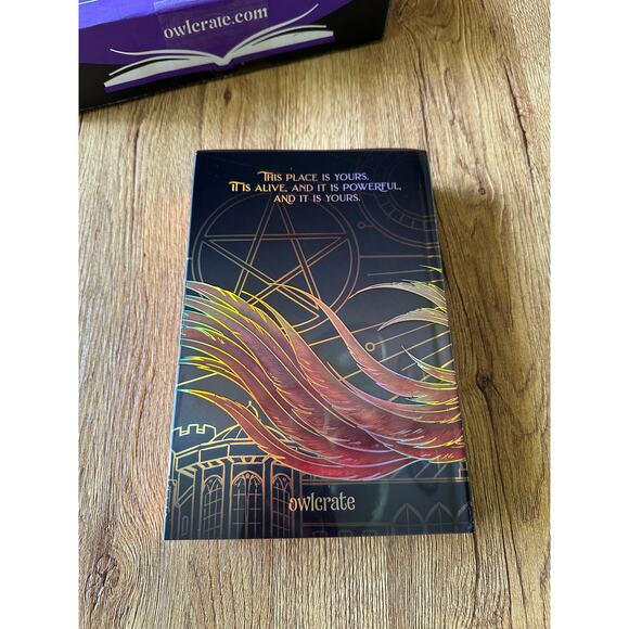 Owlcrate Signed Special Edition The Incandescent By Emily Tesh - Picture 2 of 9